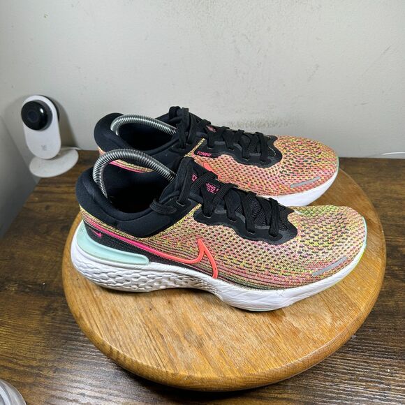 ZoomX Invincible Run Flyknit Volt Bright Mango Women's Size 10